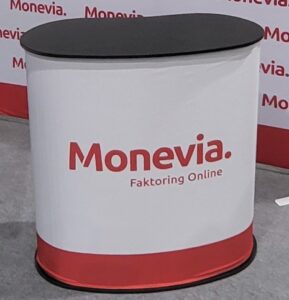 trybunka targowa AVLA